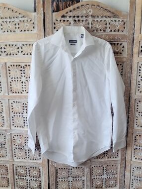 Van Heusen White Men's Dress Shirt - Classic Button-Down Slim Fit M